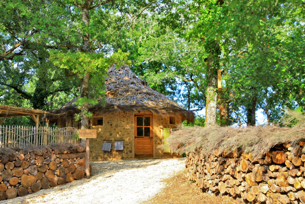 camping perigord vacances cabane ronde 3 tessonnets 1