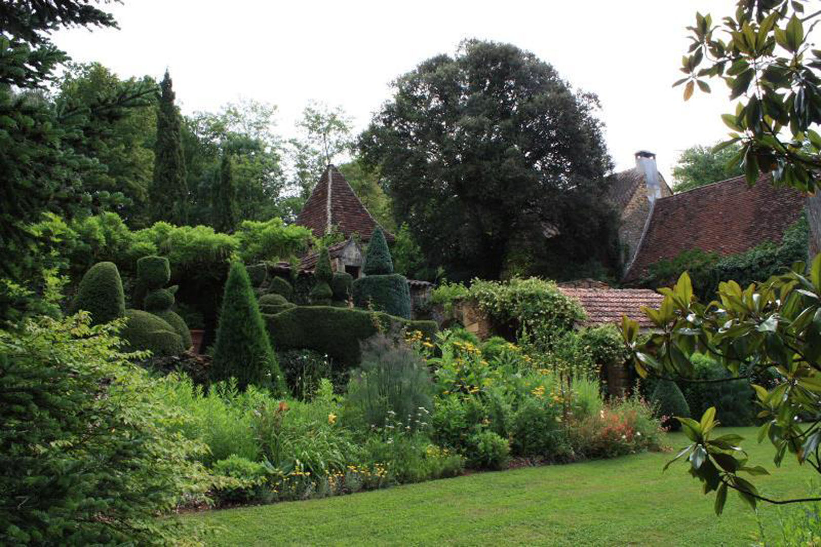Les jardins de Cadiot : une oeuvre vivante nichée au coeur du Périgord Noir
