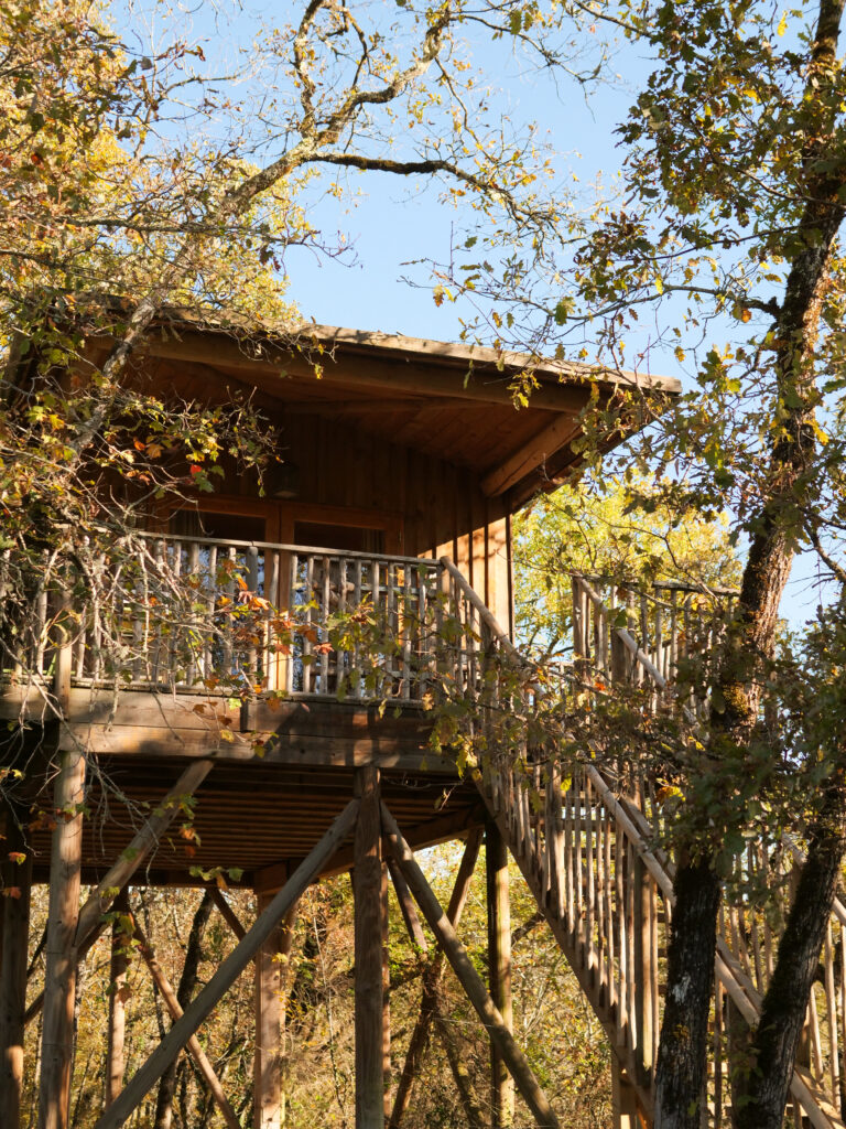 Cabane perchée en Dordogne au Domaine Périgord Vacances