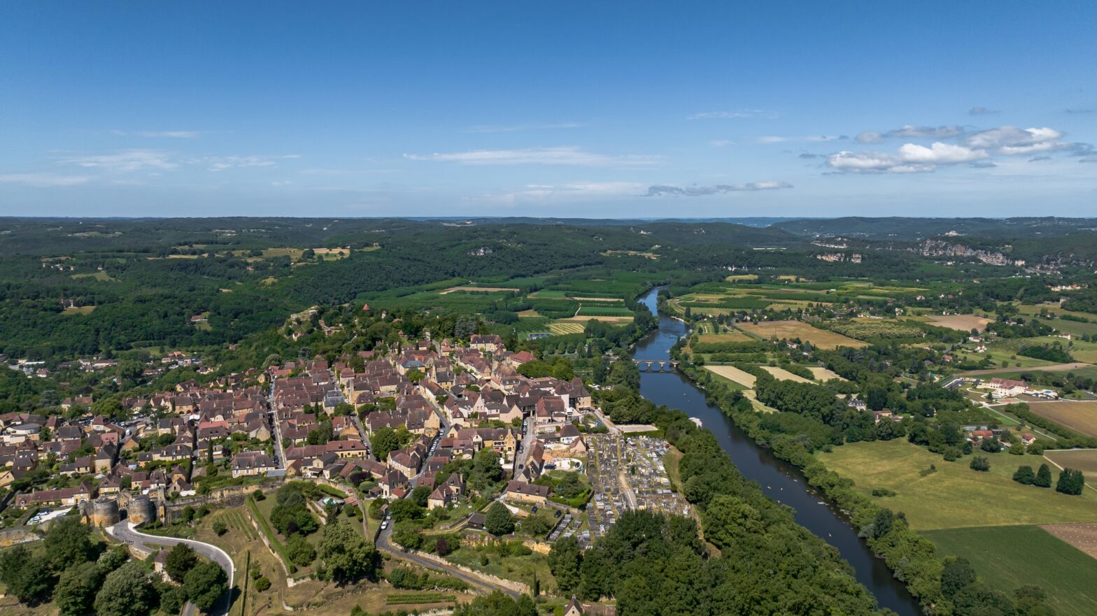 Domme : tout ce qu'il faut savoir pour visiter ce joyau suspendu du Périgord Noir