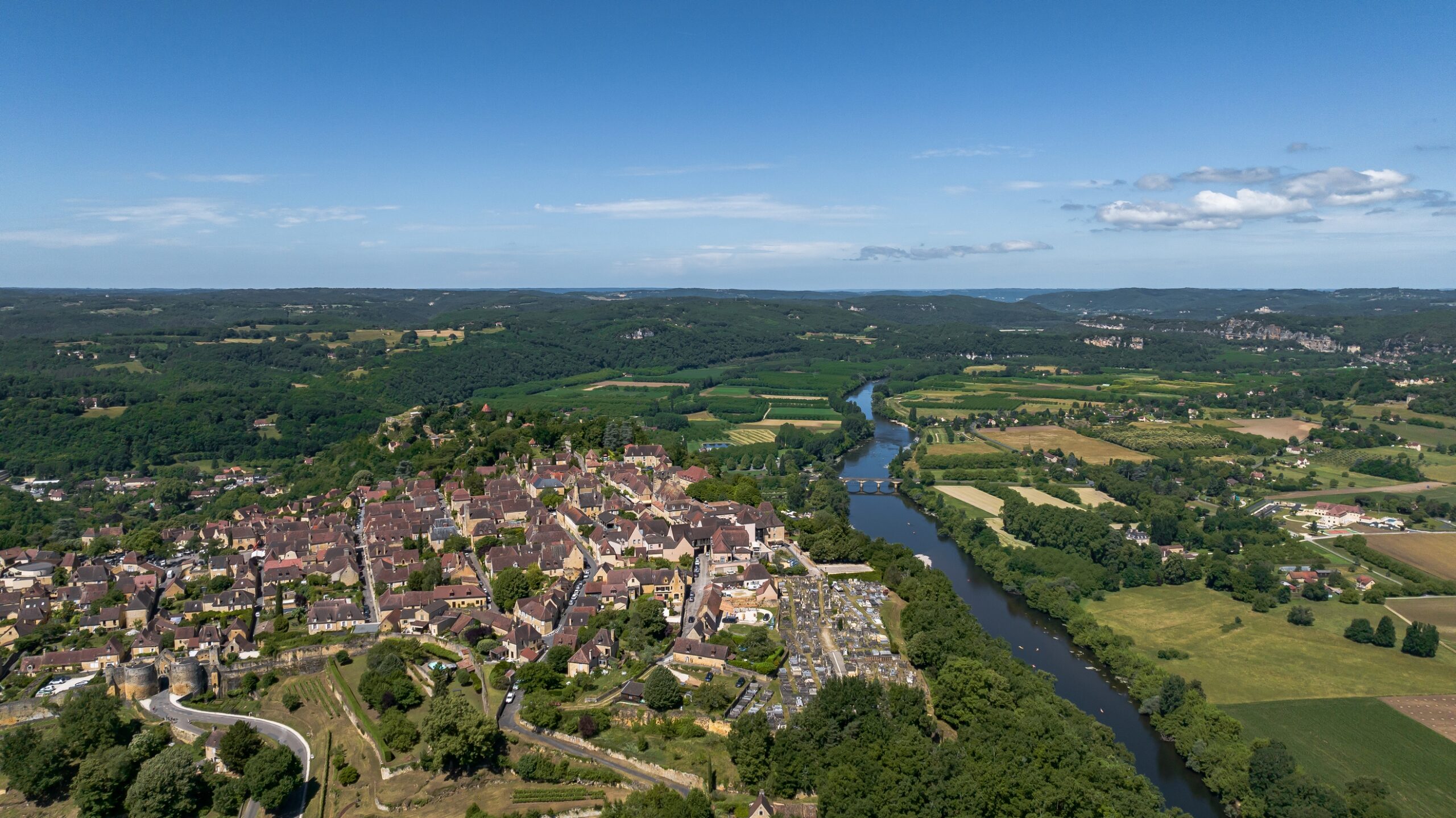 Domme : tout ce qu'il faut savoir pour visiter ce joyau suspendu du Périgord Noir