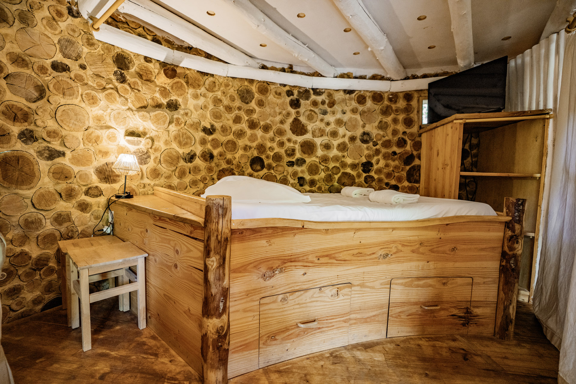 camping perigord vacances cabane ronde cr5