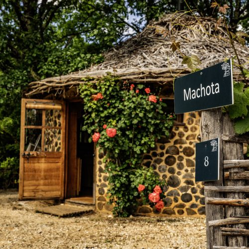 camping perigord vacances cabane ronde cr1